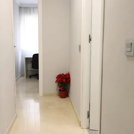 Piso En Pleno Centro De Huelva. Apartament